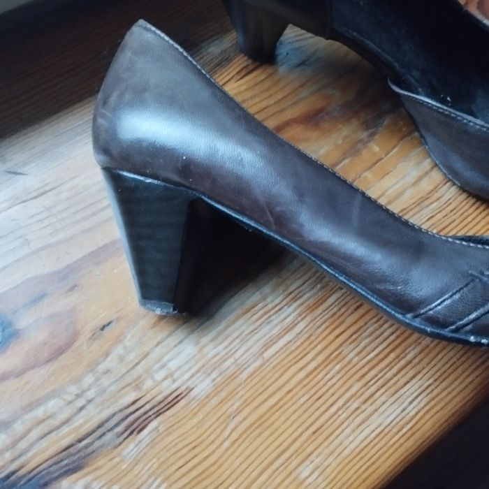 Oryginalne czółenka ze skóry