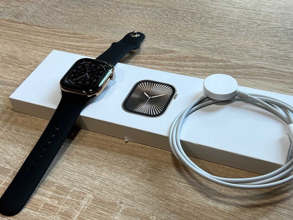 Apple Watch 10 46mm Gold Titanium