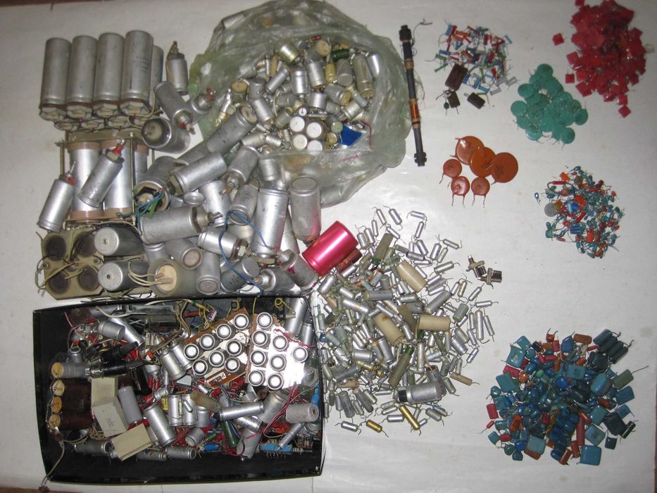 Конденсаторы К50 К73 75 МБМ ВЗР флажки электролиты из СССР