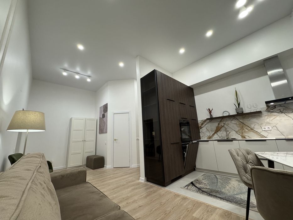 Продаю 3к студію жк Рівʼєра