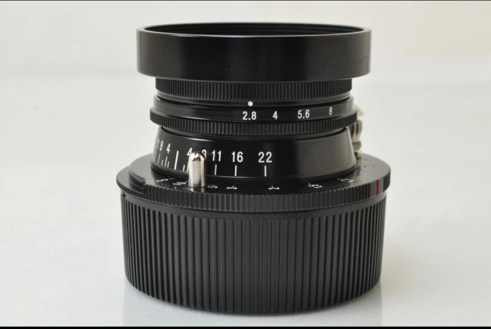 Voigtländer Heliar 40mm f/2.8 Aspherical VM Leica M Mount objetiva
