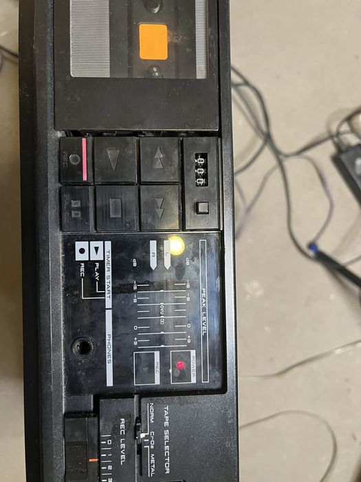 Magnetofon Akai HX A201