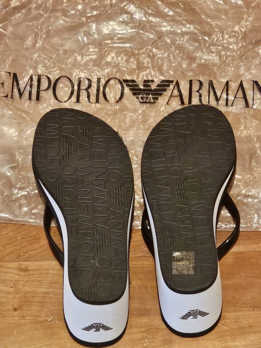 Sandalias Armani n. 36 (NOVAS  NUNCA USADAS)