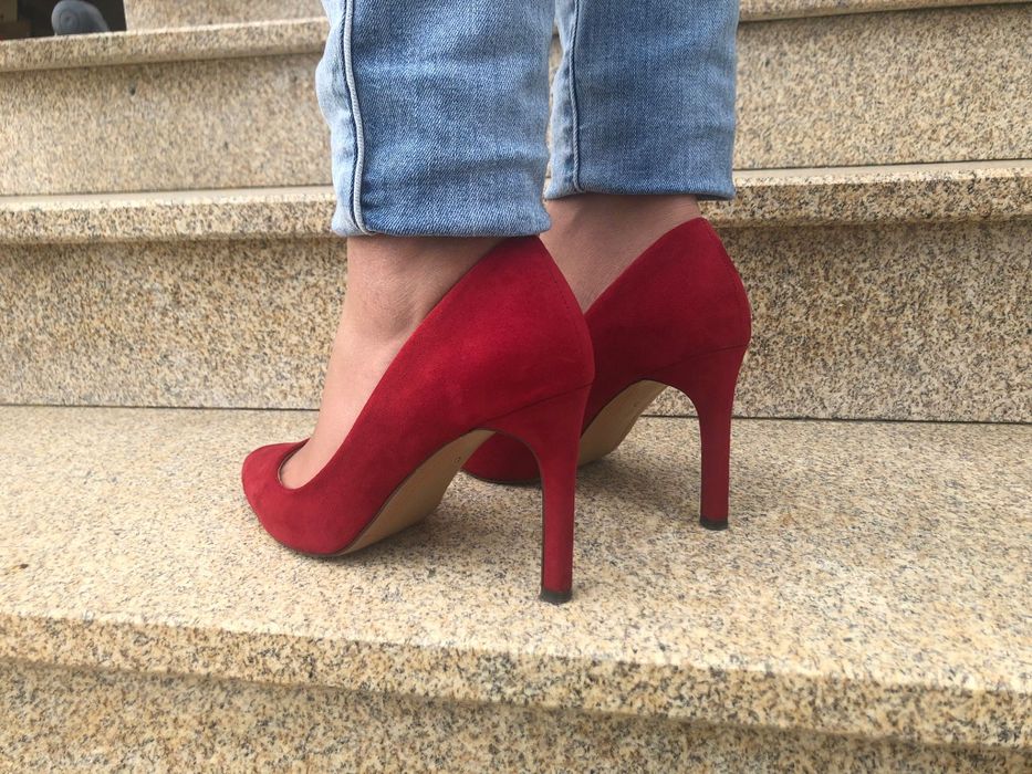 Sapatos salão/stiletos vermelhos, Novos