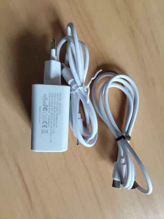 Зарядный блок для смартфона