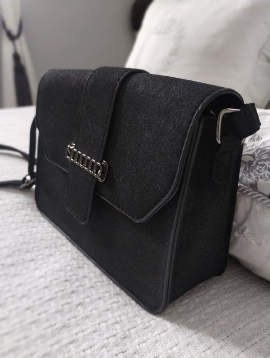 Torebka listonoszka czarna