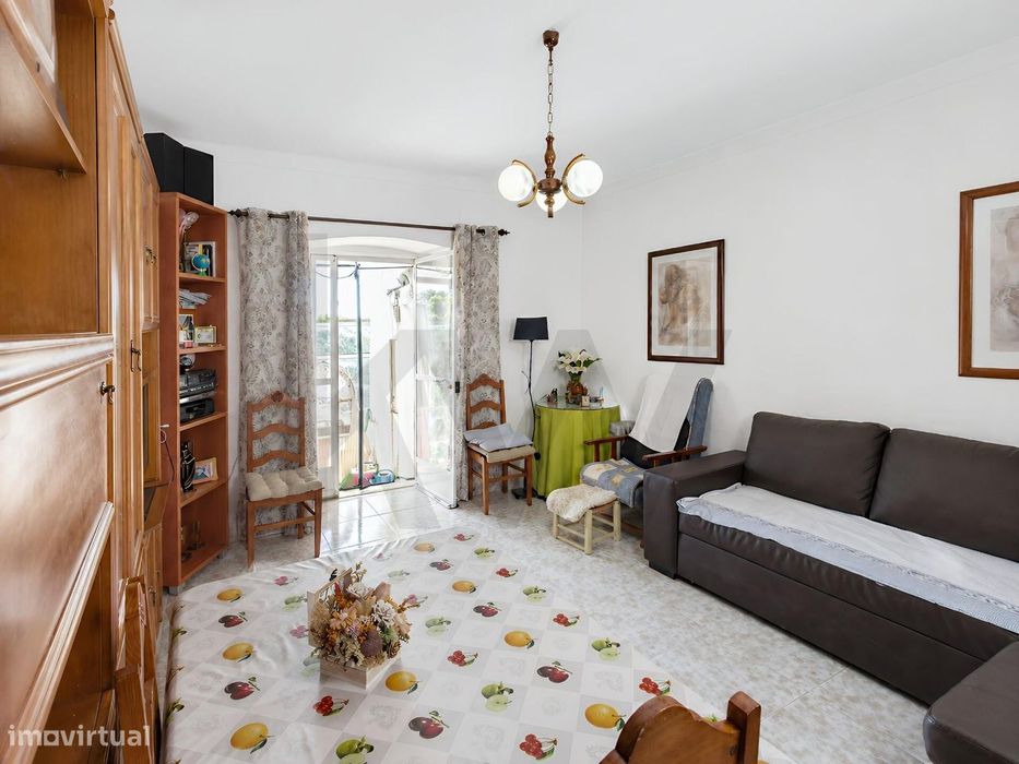 Andar de Moradia T2 com Quintal — Vila Boim, Elvas