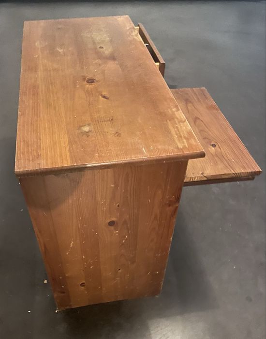 Secretária de Madeira Maciça Antiga