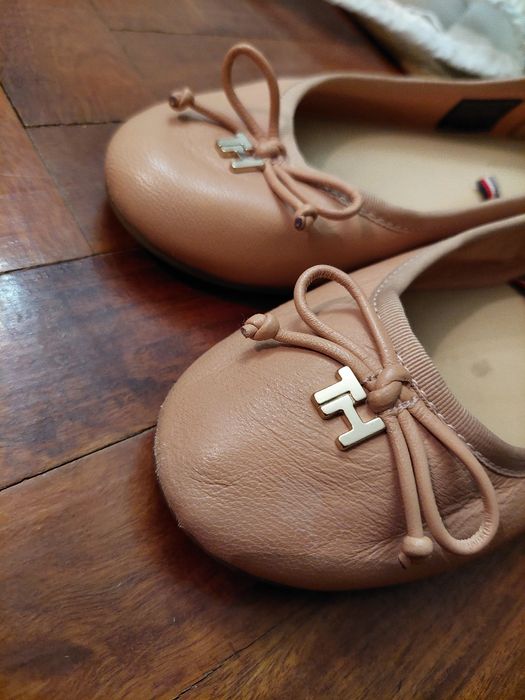 2 pares de sabrinas Tommy Hilfiger