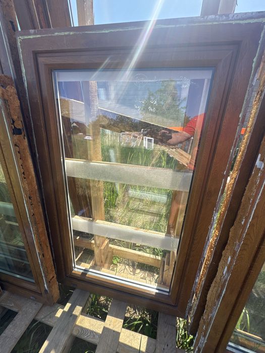 1x okno pcv 88x140 zloty dab białe (plastik, transport ru)