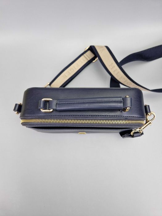 Torebka TOMMY Hilfiger Iconic