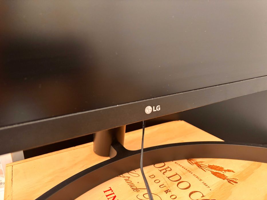 Monitor UltraWide™ Full HD de 29" com AMD FreeSync™