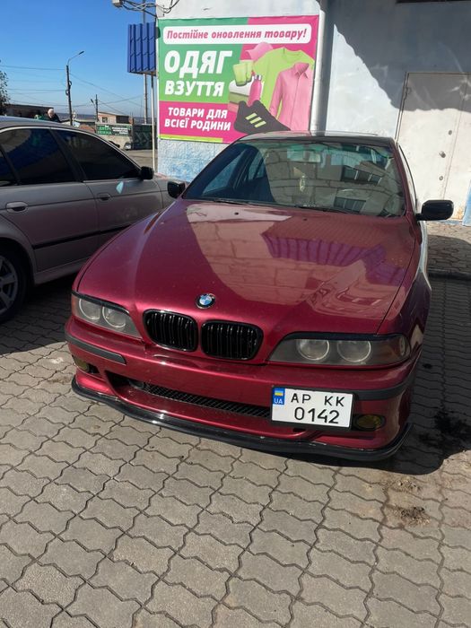 Продам BMW E39  1998г