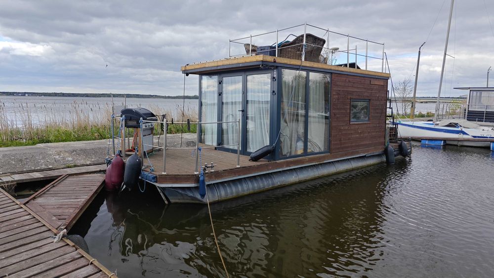 HauseBoat Pływający domek