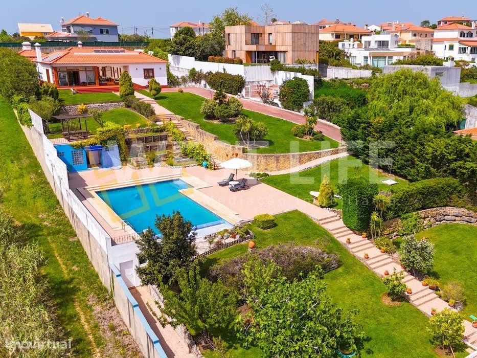 Quintinha com moradia T4+1 com piscina e zonas de Lazer em terreno ...
