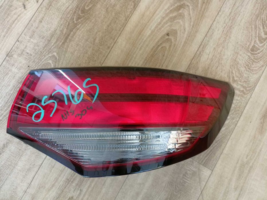 Nissan Sentra B18 2019- Lampa Prawa Tył USA oryginał