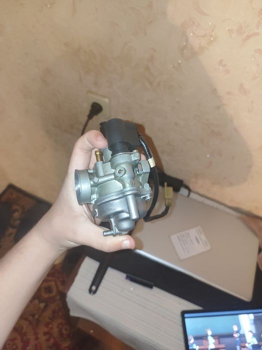 Карбюратор со курьера Хонда Дио аеф 34
