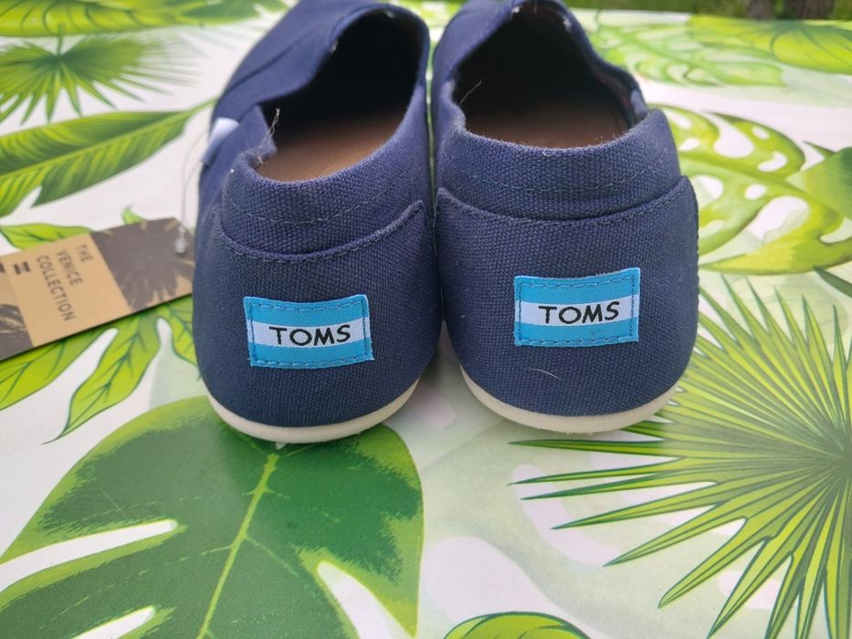 Toms Mens Classic navy niebieskie 45 slipon nowe