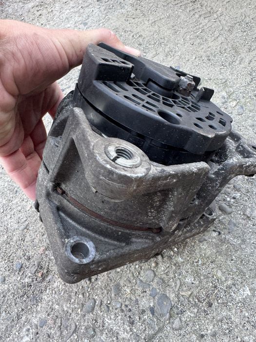 генератор гинератор опель астра вектра зафира 1.6 Z16XEP  opel astra