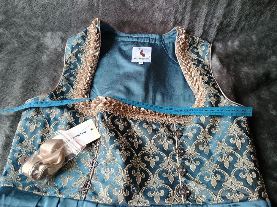 Tradycyjny kostium bawarski dla dorosłych Alpenmarchen