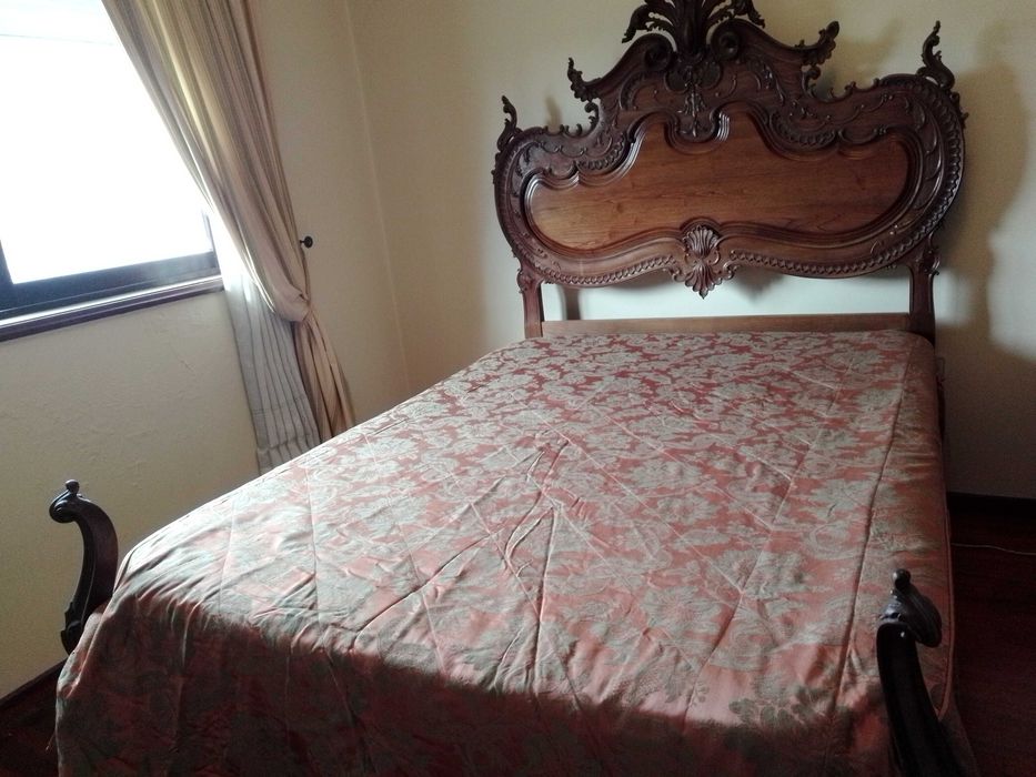 Cama estilo barroco