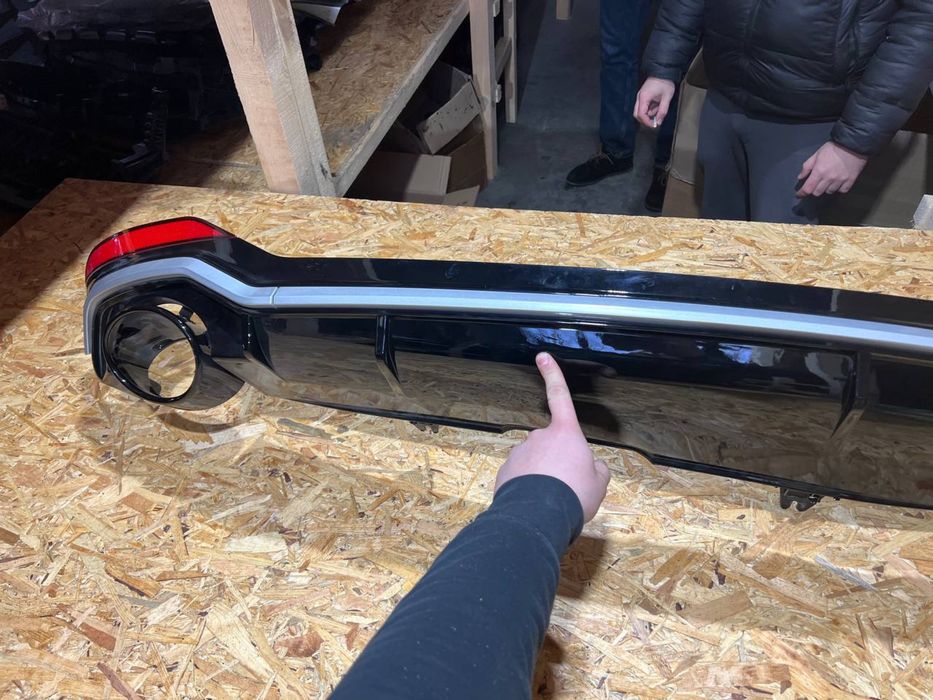 RS накладка Audi a5 b9