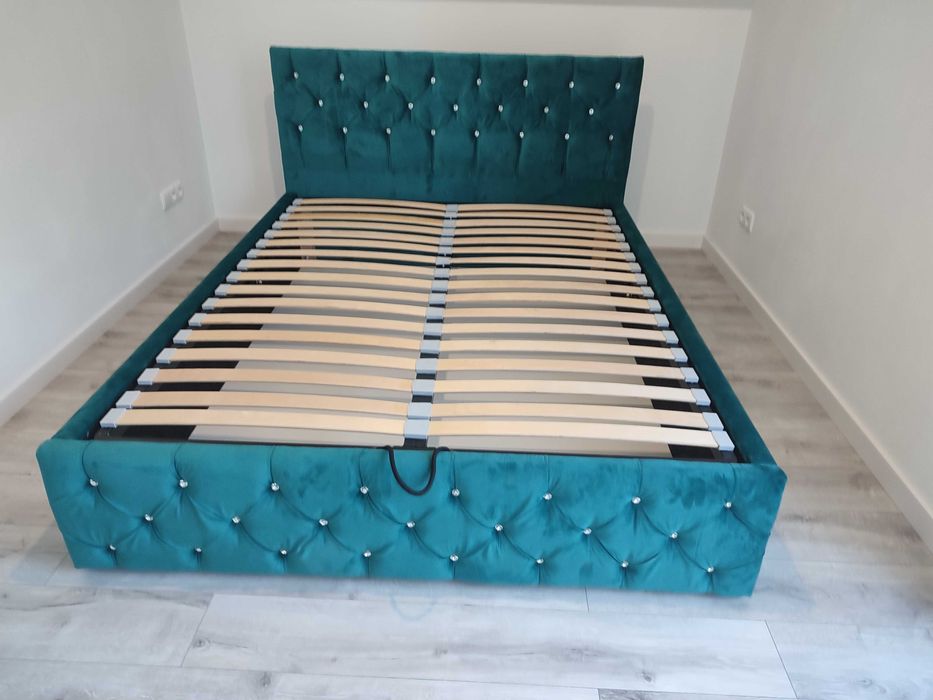 Wykonujemy łóżka tapicerowane na wymiar pojemnik, producent, led