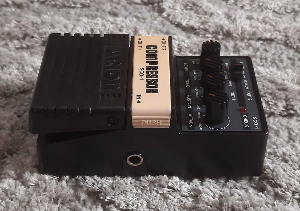 Arion SCO-1 Stereo Compressor pedal para guitarra/baixo