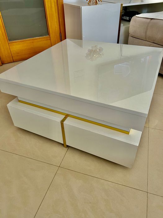Vendo Móvel de TV e Mesa de Centro