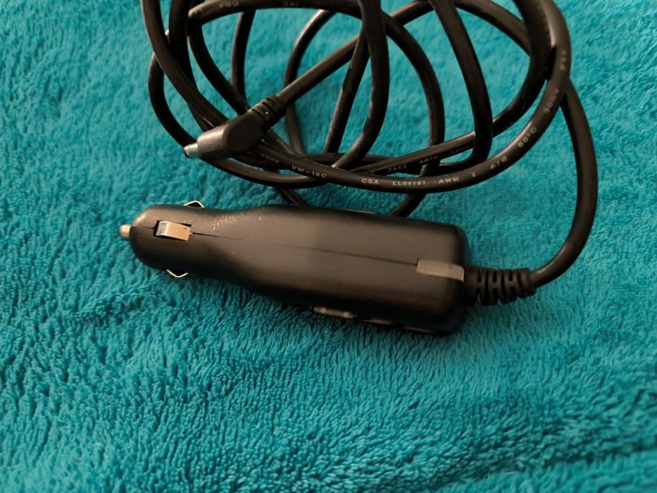 Adaptador ao isqueiro do carro