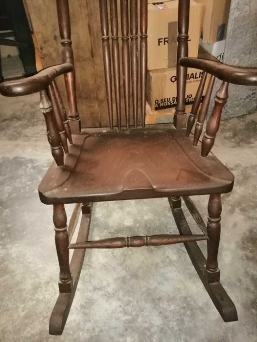 Cadeira de baloiço renascentista