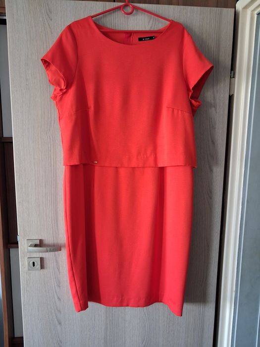 Czerona sukienka Monnari 52