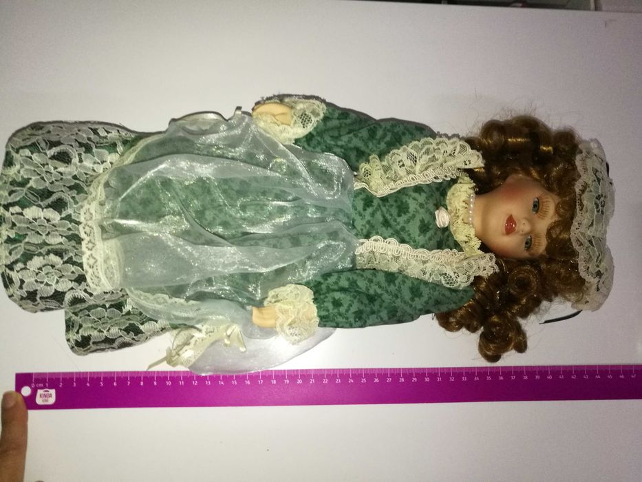 Boneca de porcelana