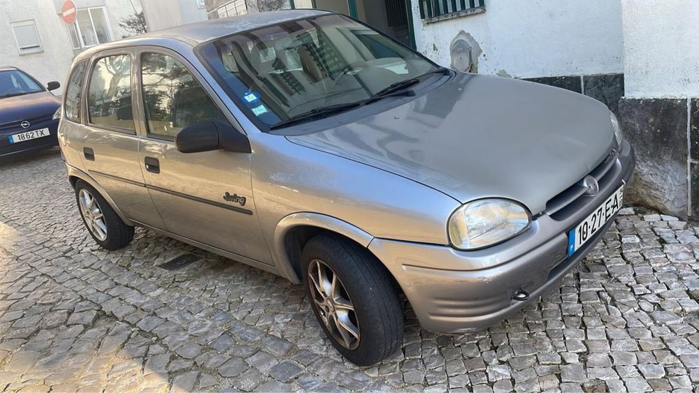 Opel corsa 94 gasolina foto 2