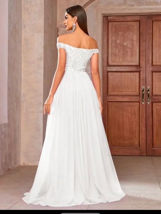 Сукня біла підійде на випускний чи весілля