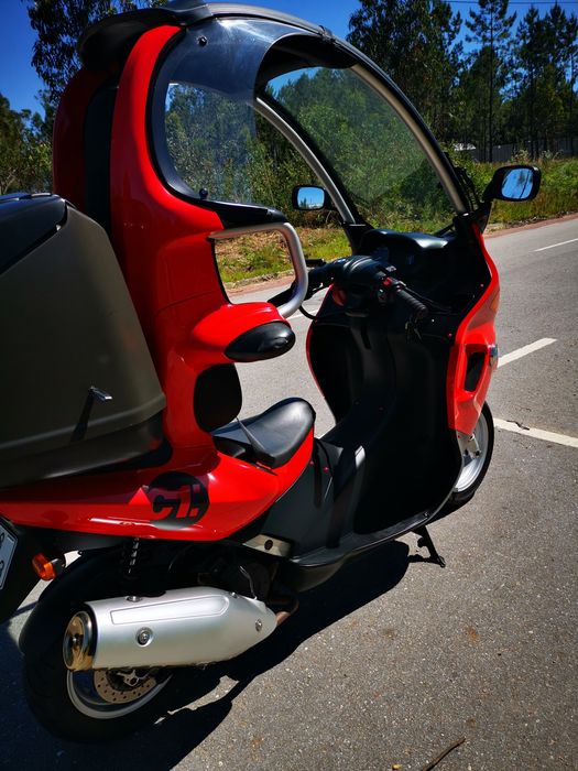 Honda Silverwing 600 e BMW C1 Vendo as duas por 8700  "como  novas"