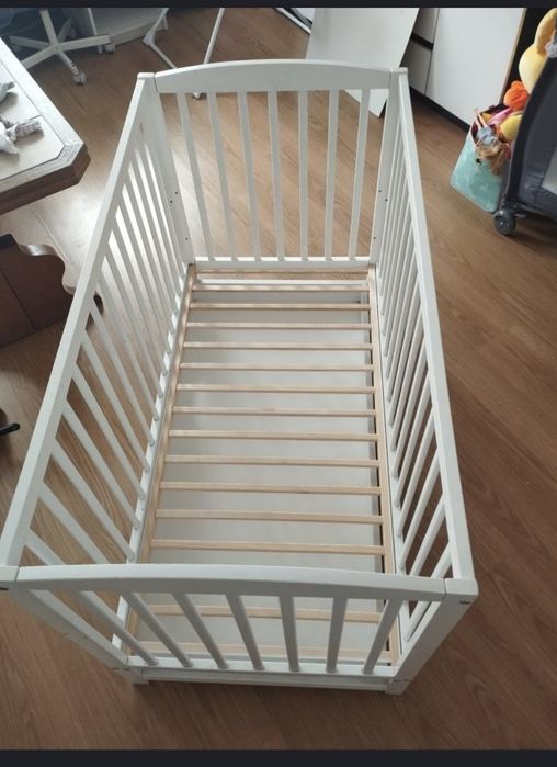 Łóżeczko drewniane