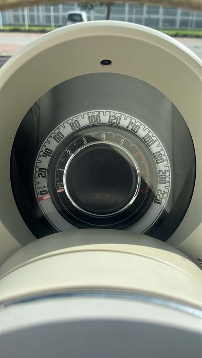 Fiat 500c 2019 capota estragada