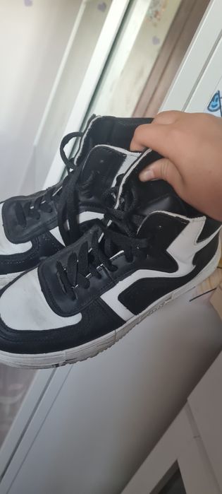 Buty czarno biale