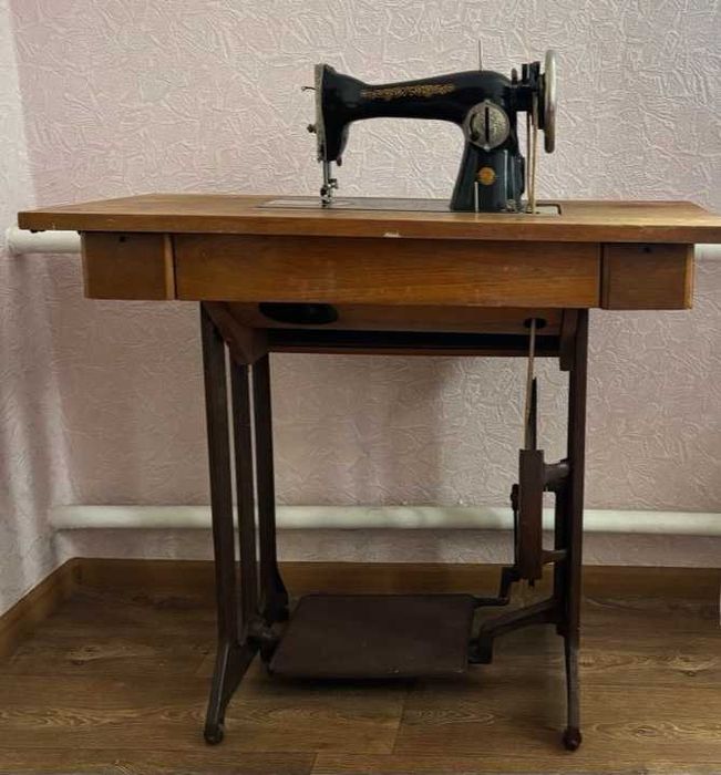 Швейная машина ПМЗ