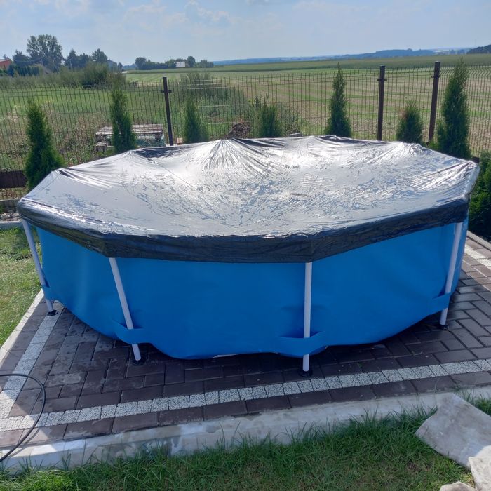 Basen z pompą piaskową