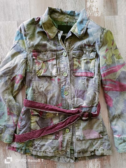 Desigual wzorzysta kurtka w stylu militarnym rozmiar 38