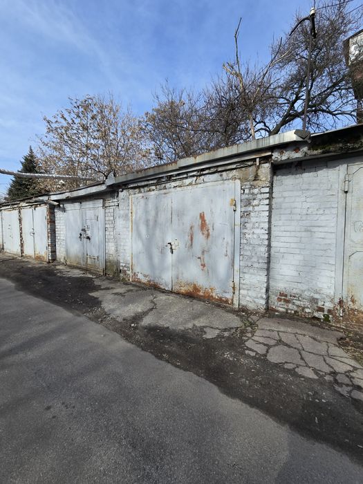 Продам приватизованний гараж  Центр, Д. Яворницького, Набережна