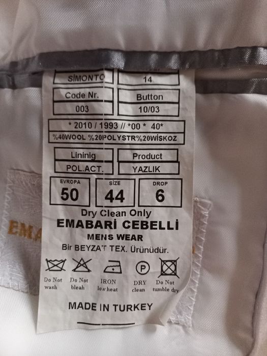 Костюм чоловічий,білий весільний!