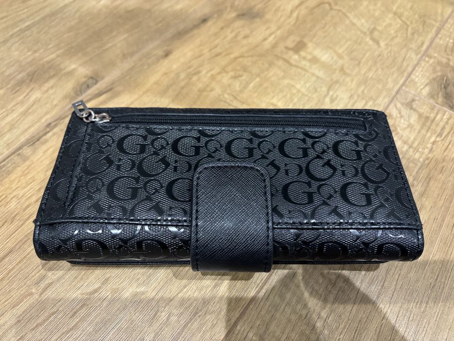 Portfel damski Guess czarny duzy tloczony