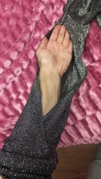 Нарядна блузка 44-46 розмір