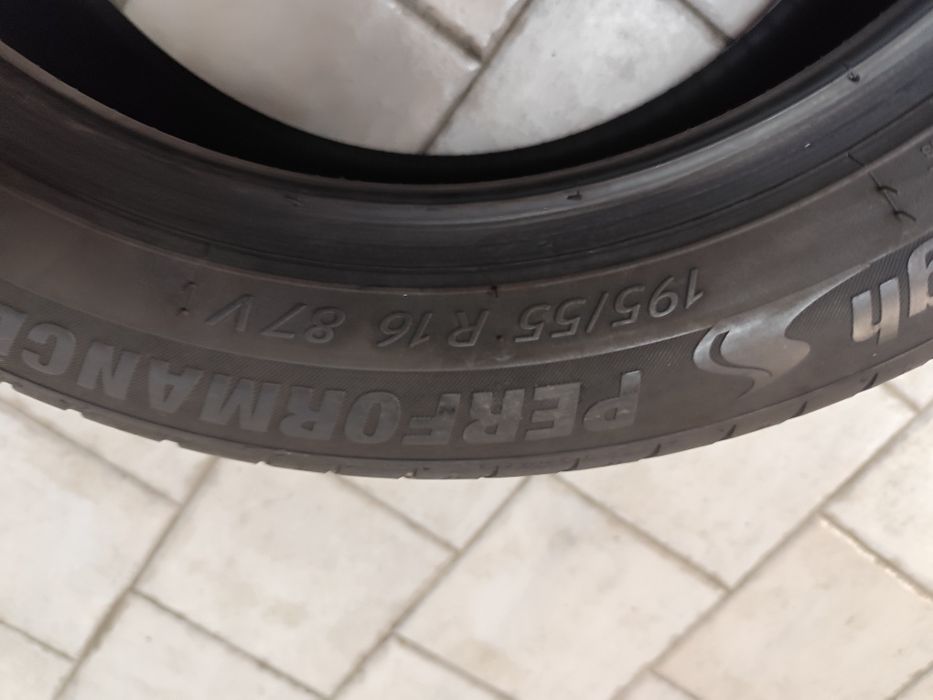 Dois pneus 195/55R16 87v Taurus semi novos