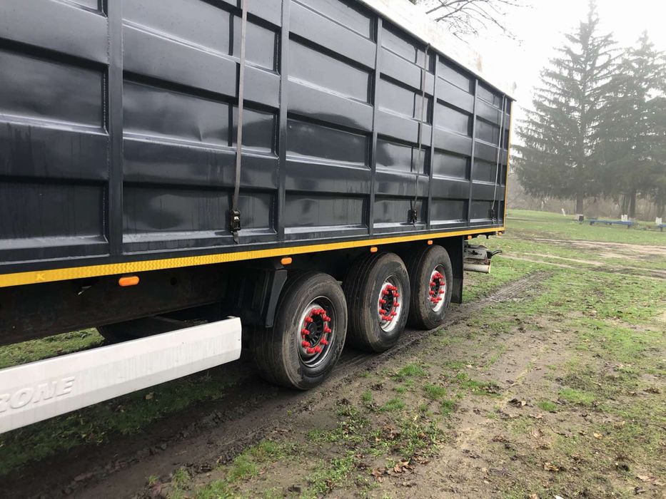 Полупричіп Krone