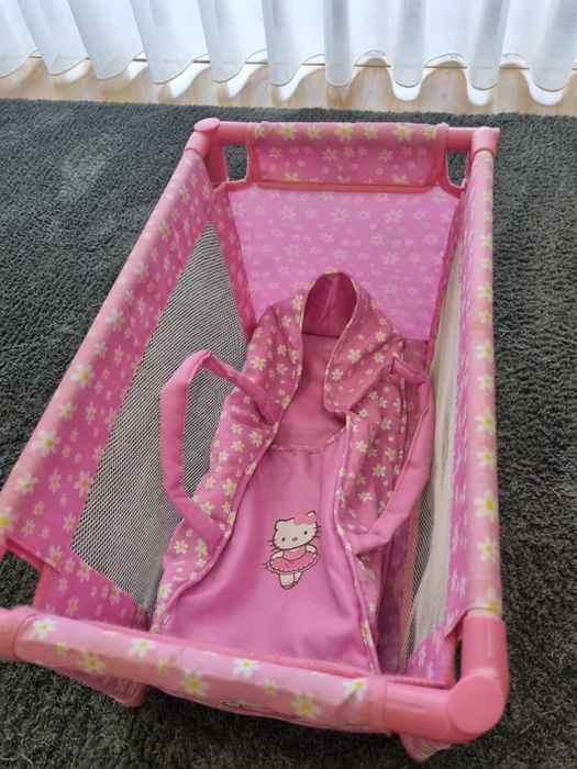 Conjunto  carrinho cama alcofa e saco hello kitty  como novo