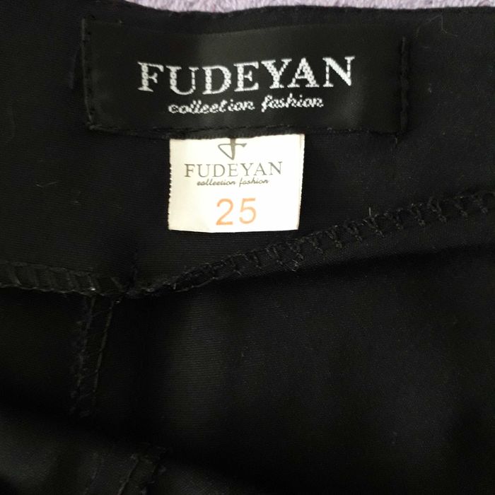 Спідниця-шорти чорного кольору